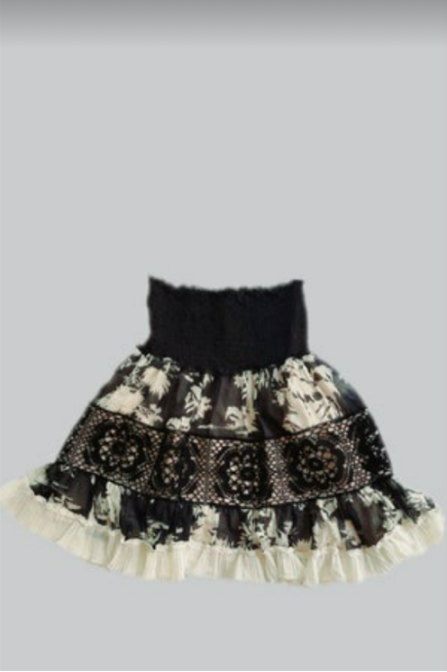 Chio Ruffle Lace Short Skirt Black