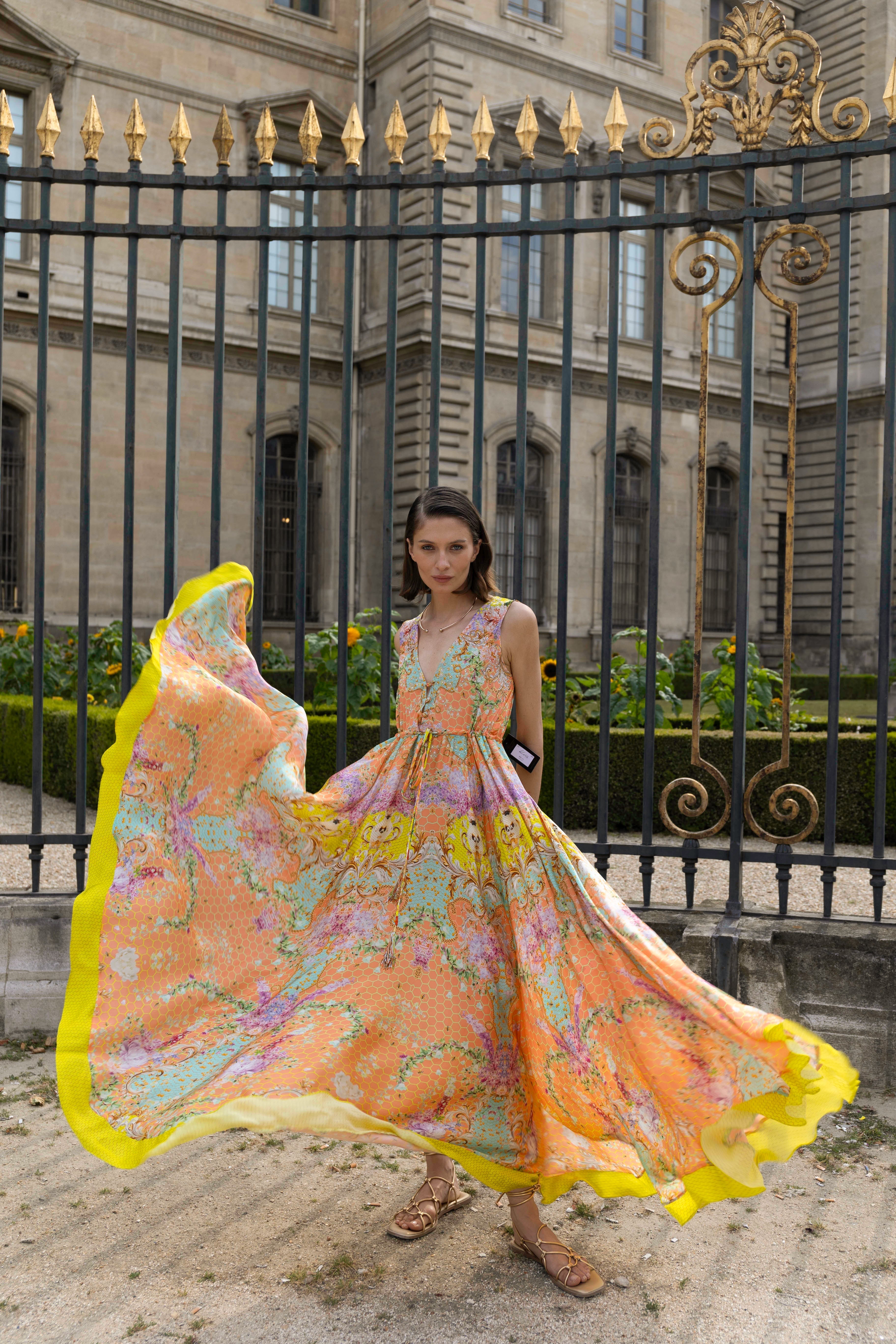 Kore’ Long dress V-neck